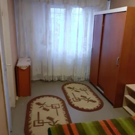 Apartament 3 Camere Semidecomandat Apartamento *